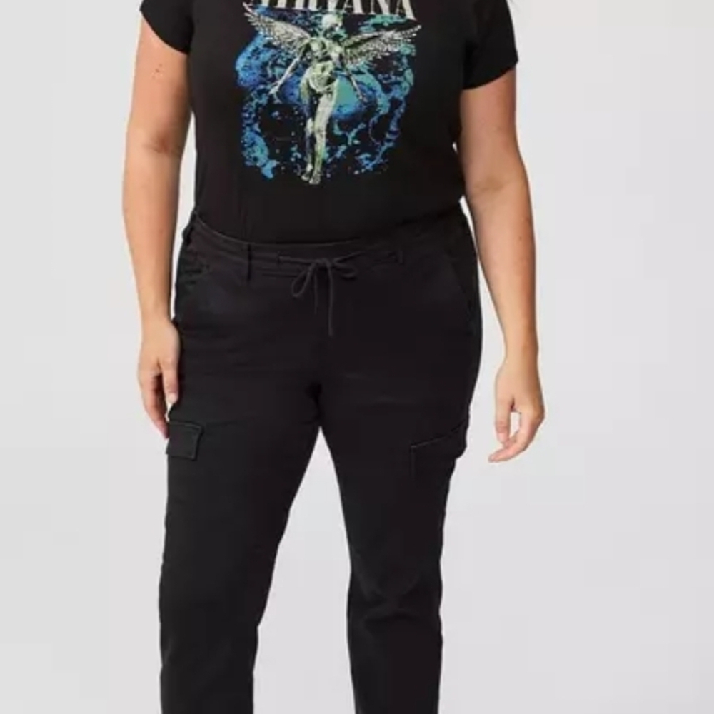 Black Women's Straight Leg Cargo Pants